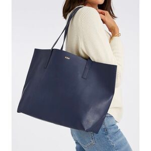 NWOT no monogram Mark and Graham everyday Italian leather tote, navy $154